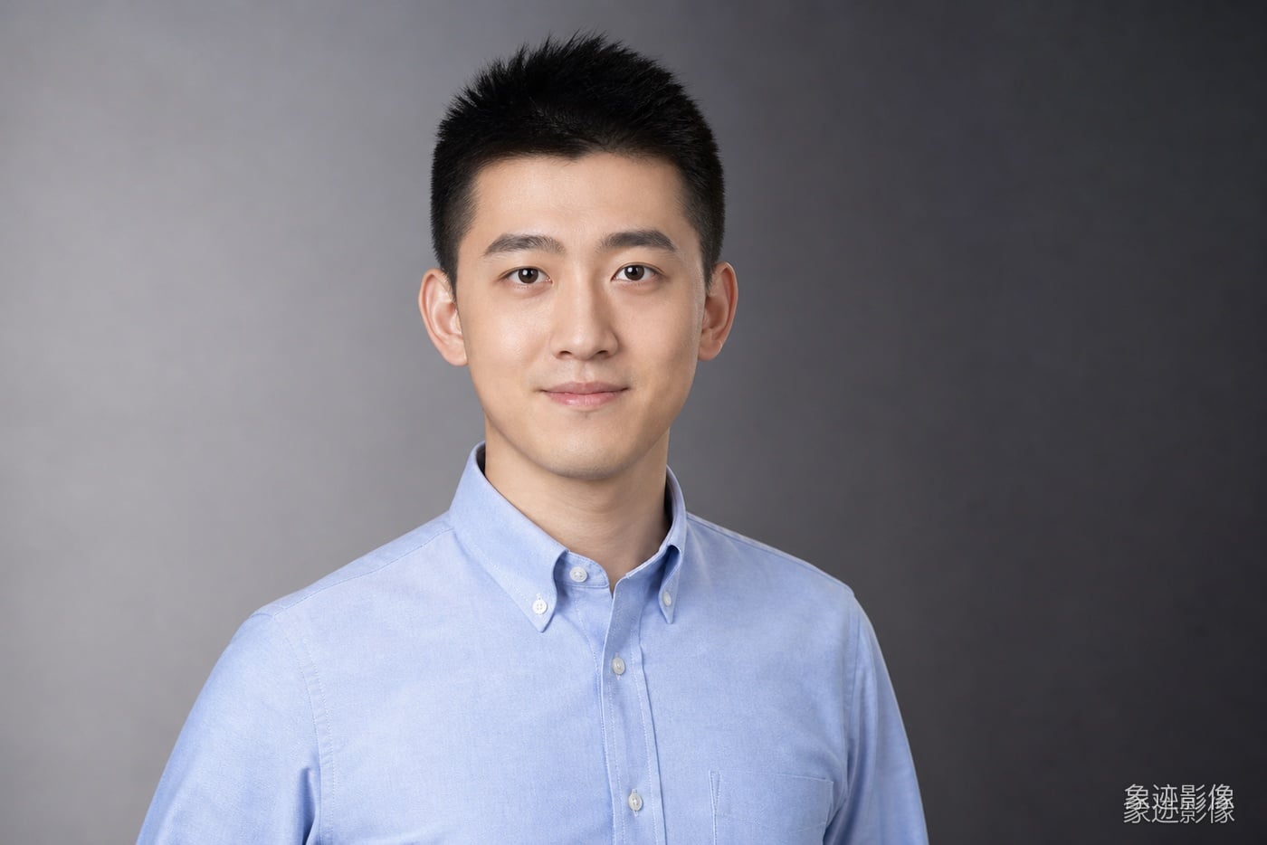 黑眼圈重眼袋大拍照怎么办 深圳象迹影像